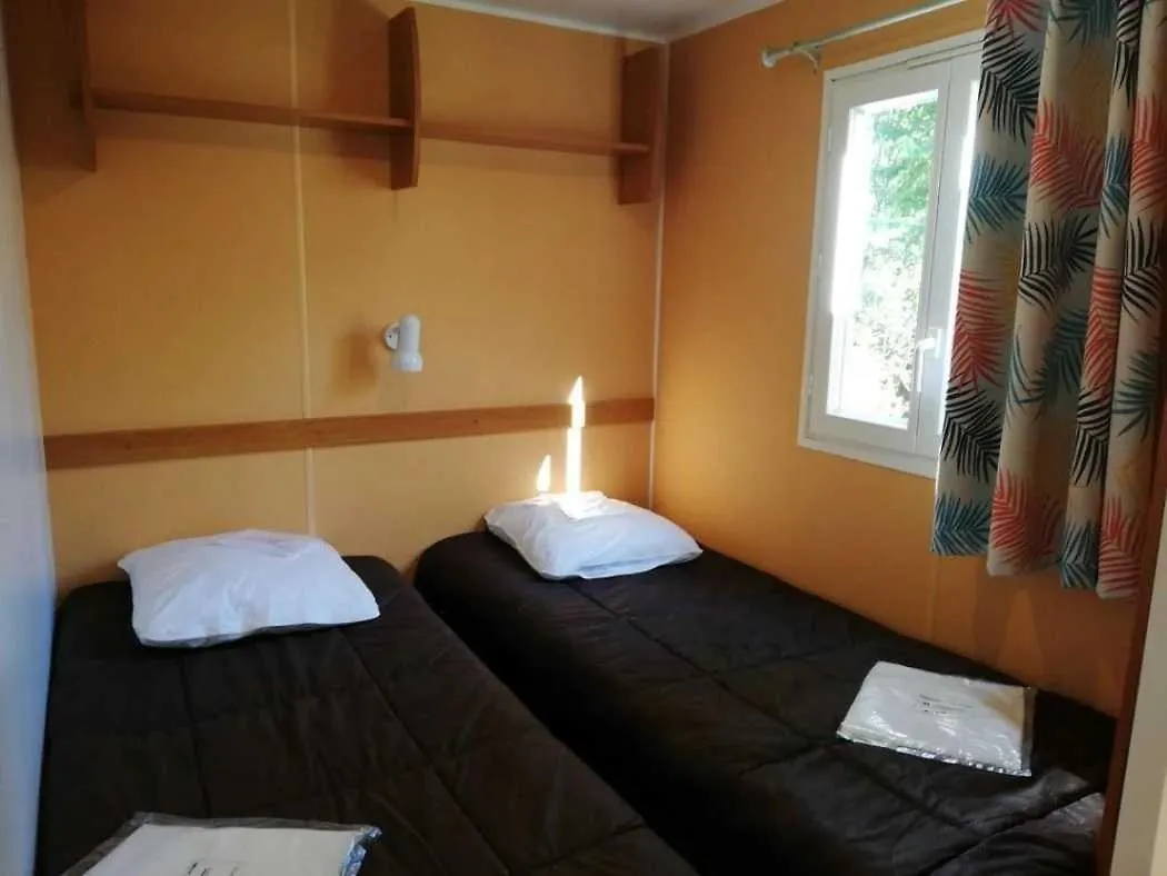 Camping - Piscine - Ccbaieb Montjoie-en-Couserans 0*,