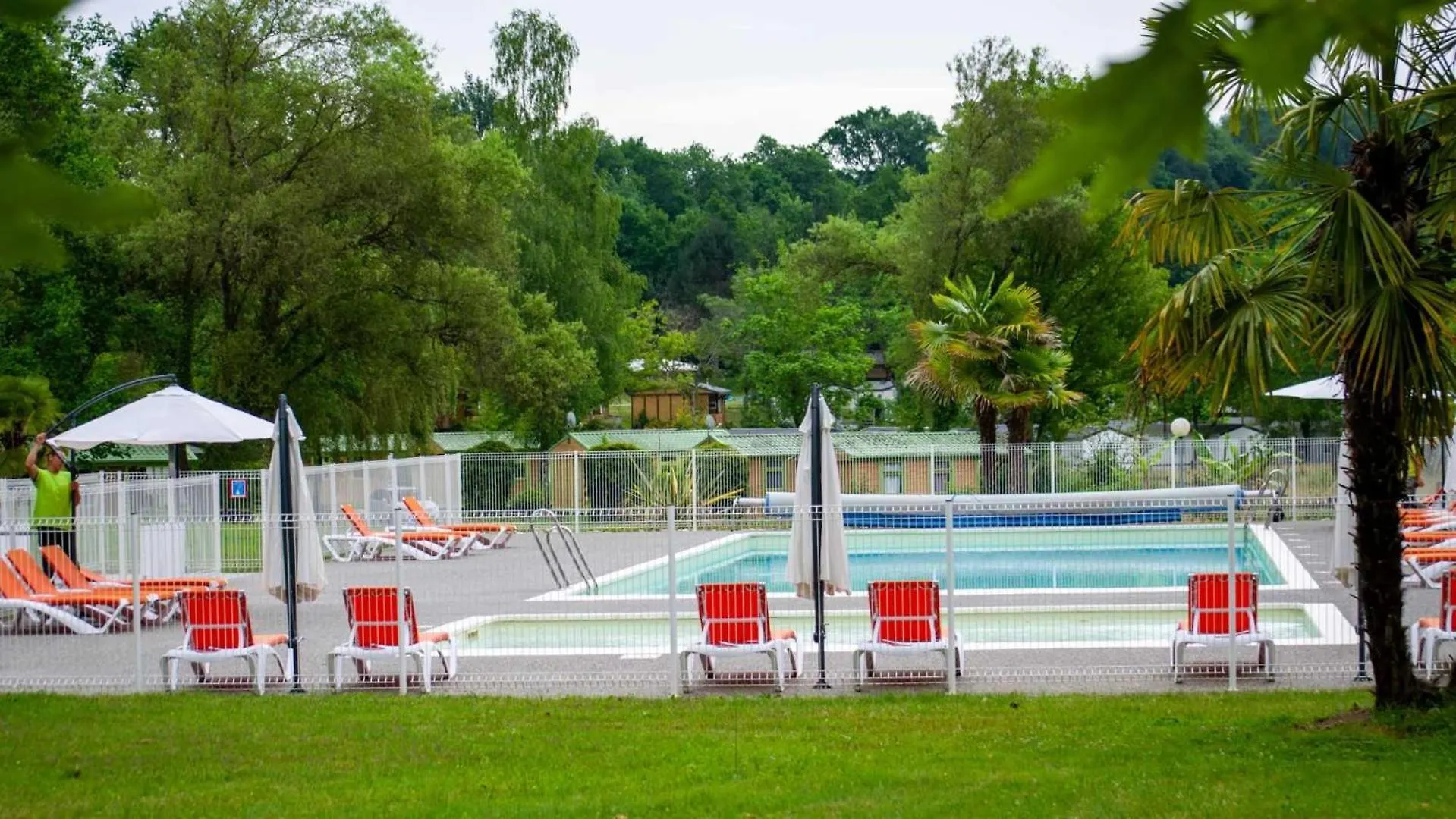 Camping - Piscine - Ccbaieb Montjoie-en-Couserans
