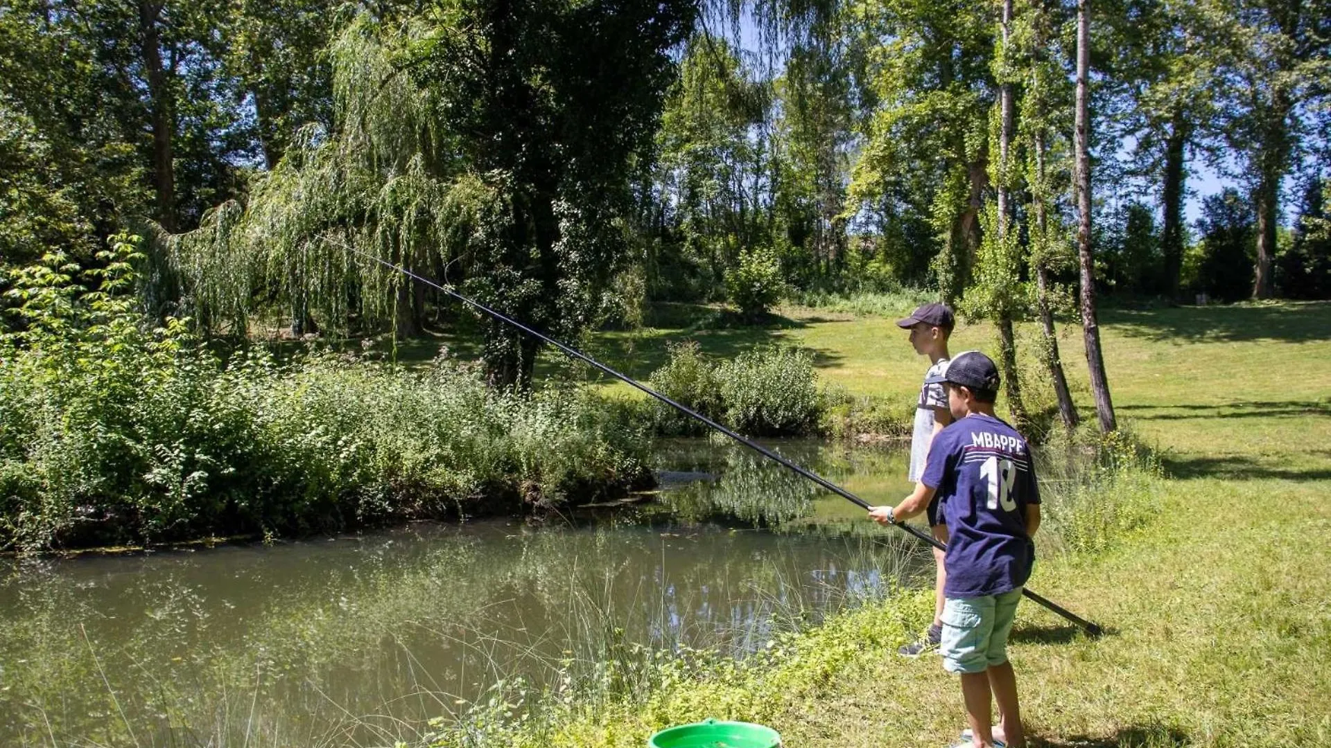 Camping - Piscine - Ccbaieb Montjoie-en-Couserans Campsite