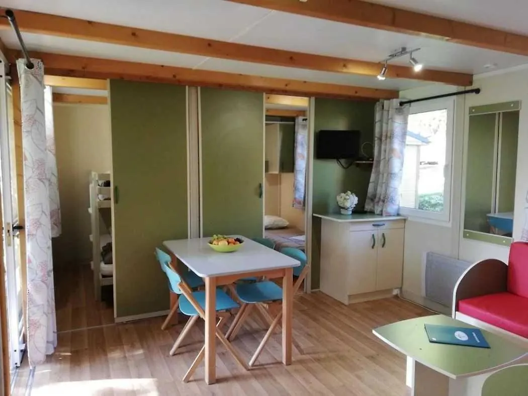 Camping - Piscine - Ccbaieb Montjoie-en-Couserans Campsite